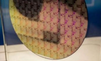 国内团队称破解芯片光刻缺陷难题