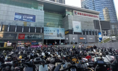 存储芯片价格继续“狂飙”，除了“华强北”，这个领域也酝酿上涨