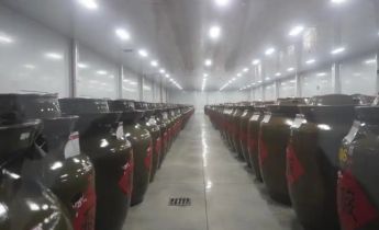 传感器 “把脉” 发酵坛 酸汤实现一键酿造